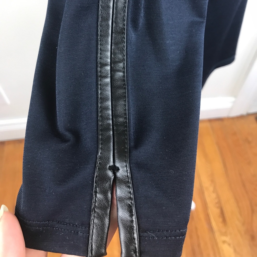 LOFT navy top black faux leather trim petite M - Picture 4 of 8